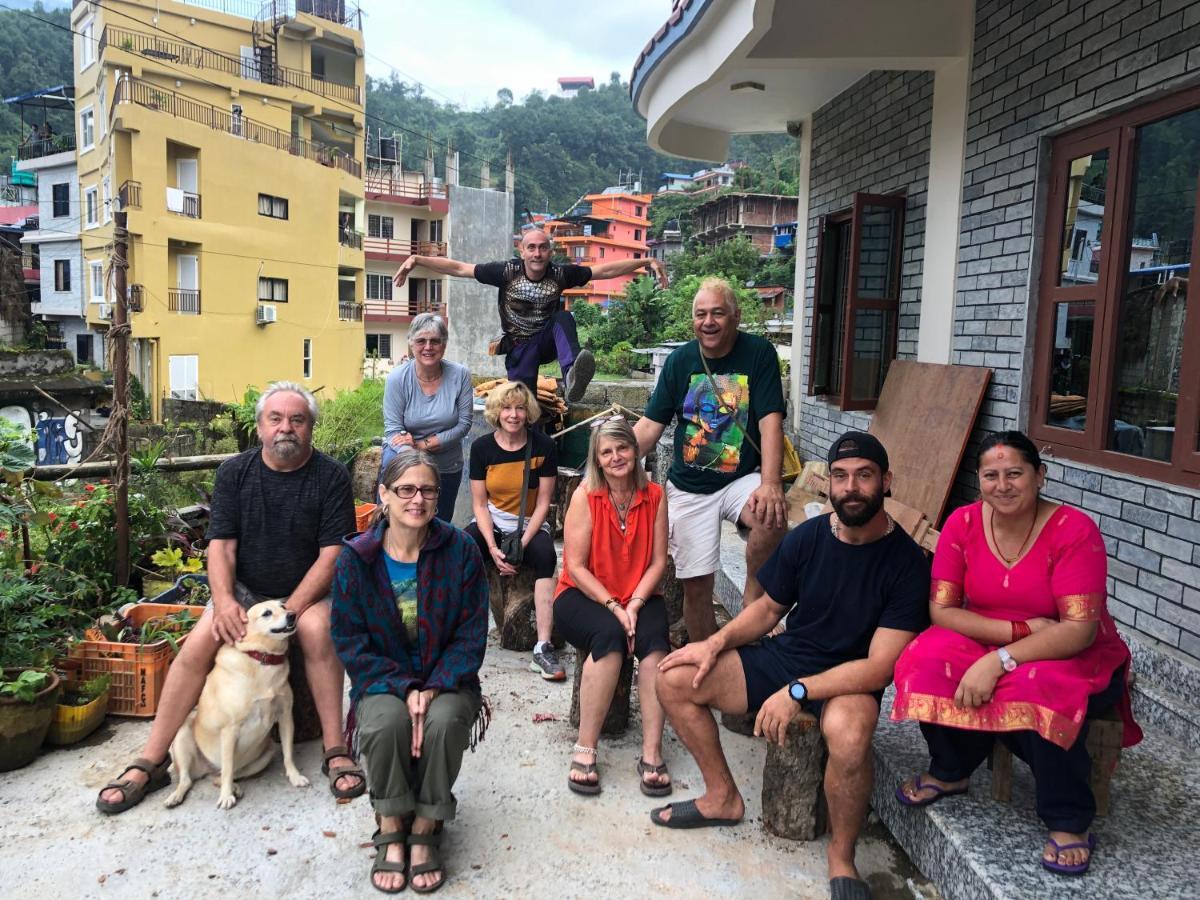 Hotel October Inn Pokhara Bagian luar foto